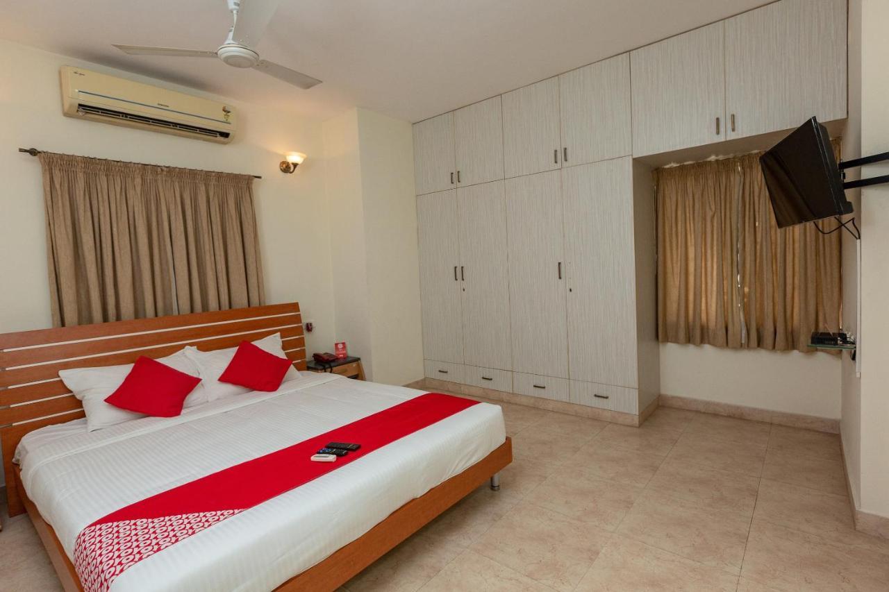 Oyo 23202 Cute Orange Service Apartments Ченай Екстериор снимка