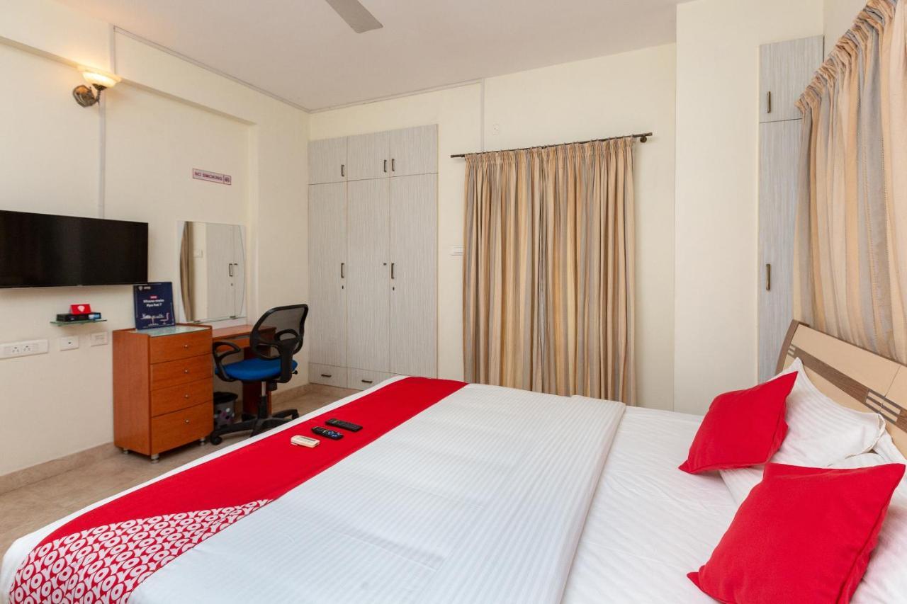 Oyo 23202 Cute Orange Service Apartments Ченай Екстериор снимка