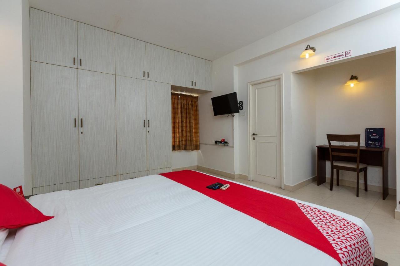 Oyo 23202 Cute Orange Service Apartments Ченай Екстериор снимка
