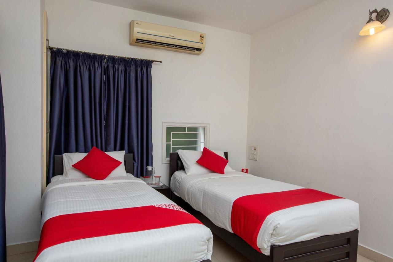 Oyo 23202 Cute Orange Service Apartments Ченай Екстериор снимка