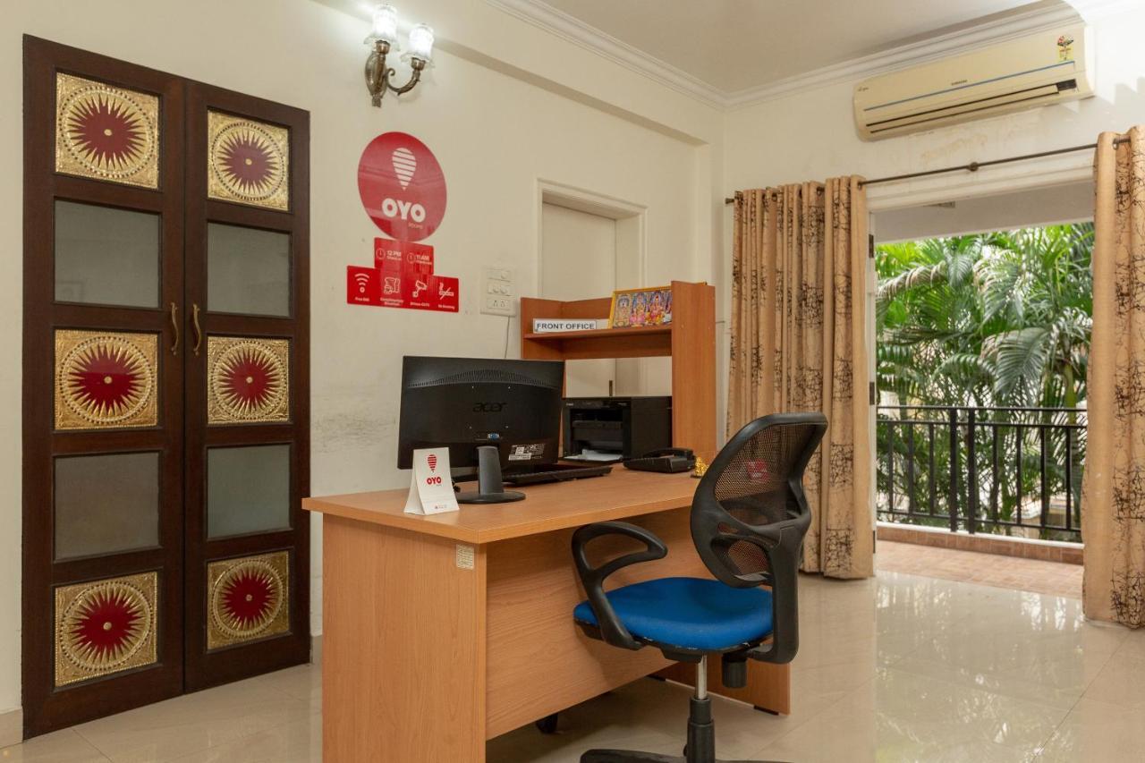 Oyo 23202 Cute Orange Service Apartments Ченай Екстериор снимка