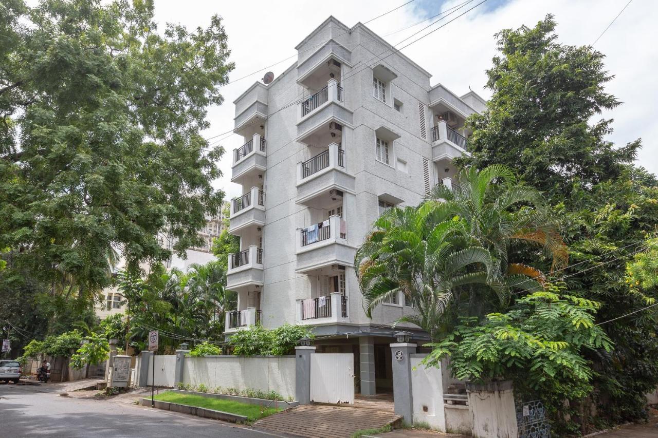 Oyo 23202 Cute Orange Service Apartments Ченай Екстериор снимка