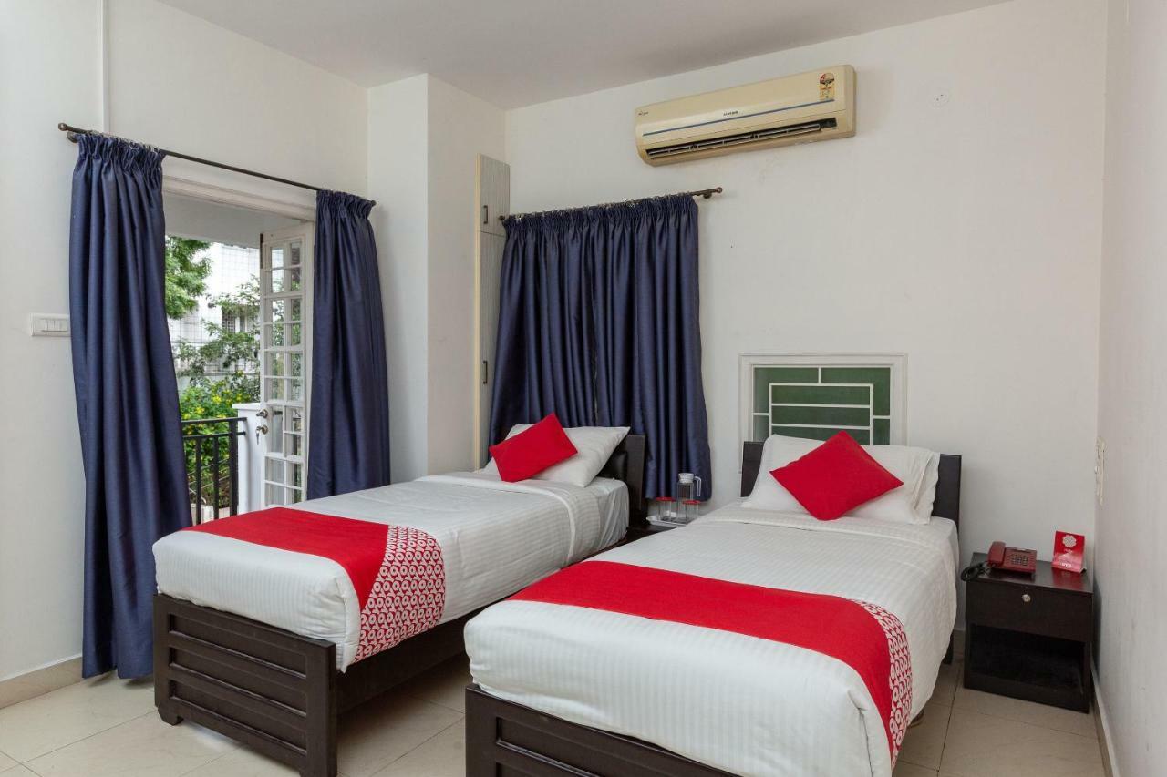 Oyo 23202 Cute Orange Service Apartments Ченай Екстериор снимка